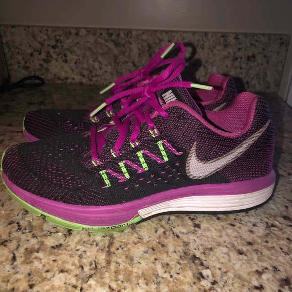 Nike running shoes - Picture 3 of 5